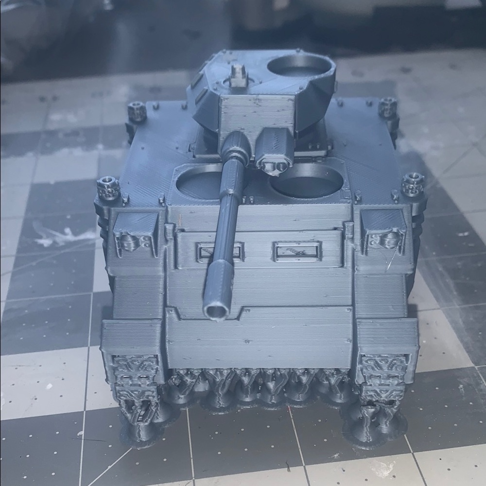 Predator Tank With Auto Cannon - Picture 3 of 10